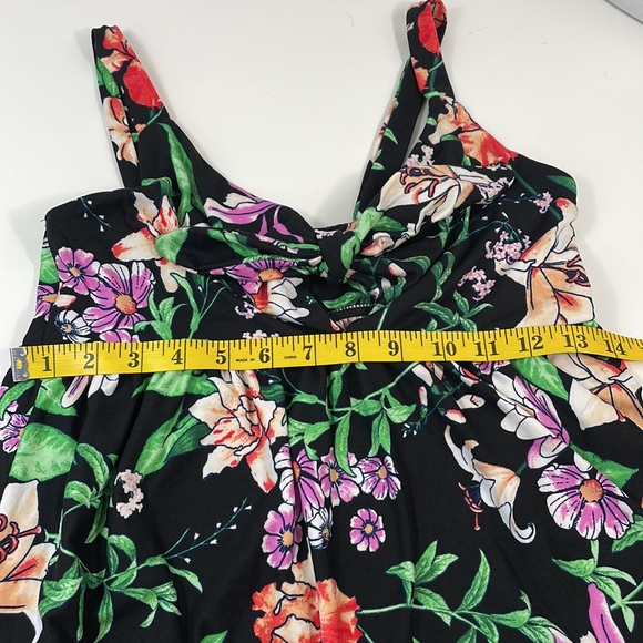 GUESS floral printed top, Stretch, Size M, Sleeveless - Picture 8 of 10